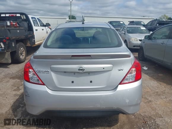 ✅ 2019 Nissan Versa SV • VIN: 3N1CN7AP2KL871994 • Lot: 43092736. Wystawiony na IAAI z przebiegiem 78 236 mil. Bezpłatny archiwum sprzedaży aukcyjnych z USA i szczegółowy raport historii pojazdu na DreamBid. Zdjęcie 16.