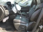 ✅ 2023 Jeep Cherokee Trailhawk • VIN: 1C4PJMBN8PD111961 • Lot: 61957794. Wystawiony na Copart z przebiegiem 13 079 mil. Bezpłatny archiwum sprzedaży aukcyjnych z USA i szczegółowy raport historii pojazdu na DreamBid. Zdjęcie 7.