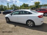 ✅ 2017 Chevrolet Cruze LS • VIN: 1G1BC5SM1H7135884 • Лот: 70741345. Опубликован ранее на Copart с пробегом 157 188 миль. Бесплатный доступ к архиву аукционных продаж из США и подробный отчёт об истории автомобиля на DreamBid. Изображение 2.