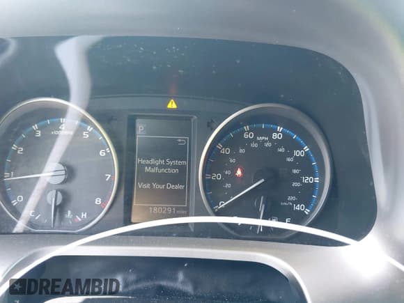 ✅ 2017 Toyota RAV4 LE • VIN: JTMZFREV9HJ702581 • Lot: 42338876. Listed on IAAI with 180,291 mi. Free auction sales archive from the USA and detailed vehicle history report at DreamBid. Image 7.