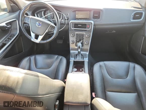 ✅ 2015 Volvo S60 T5 Drive-E Premier Plus • VIN: YV126MFC1F2305739 • Lot: 70328295. Listed on Copart with 132,004 mi. Free auction sales archive from the USA and detailed vehicle history report at DreamBid. Image 8.