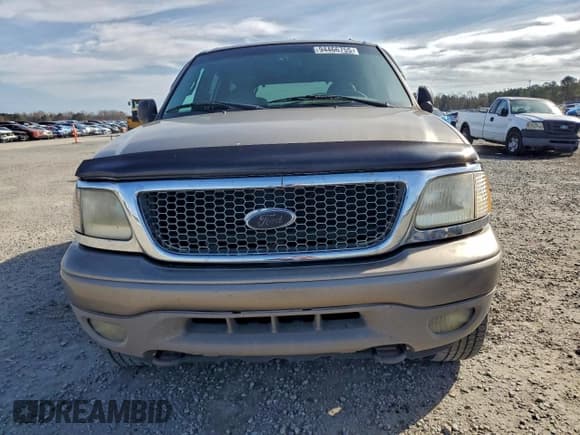 ✅ 2002 Ford Expedition Eddie Bauer • VIN: 1FMPU18L72LA69756 • Lot: 94466755. Listed on Copart with 250,972 mi. Free auction sales archive from the USA and detailed vehicle history report at DreamBid. Image 5.