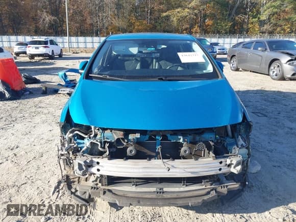 ✅ 2017 Toyota Prius Plus • VIN: JTDKARFP7H3044490 • Lot: 43642315. Wystawiony na IAAI z przebiegiem 188 452 mil. Bezpłatny archiwum sprzedaży aukcyjnych z USA i szczegółowy raport historii pojazdu na DreamBid. Zdjęcie 13.