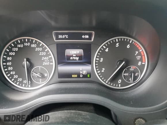 ✅ 2014 Mercedes-Benz B 250 Sports Tourer • VIN: WDDMH4EB0EJ272812 • Lot: 77527124. Wystawiony na Copart z przebiegiem 87 554 mil. Bezpłatny archiwum sprzedaży aukcyjnych z USA i szczegółowy raport historii pojazdu na DreamBid. Zdjęcie 9.