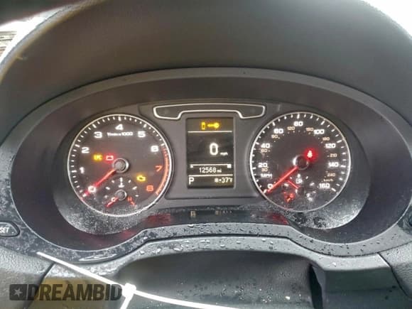 ✅ 2015 Audi Q3 Premium Plus • VIN: WA1BFCFS0FR010074 • Лот: 95311685. Опубликован ранее на Copart с пробегом 12 568 миль. Бесплатный доступ к архиву аукционных продаж из США и подробный отчёт об истории автомобиля на DreamBid. Изображение 9.