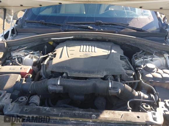 ✅ 2018 Land Rover Range Rover Velar R-Dynamic HSE • VIN: SALYM2RV5JA749821 • Lot: 41387599. Listed on IAAI with 119,485 mi. Free auction sales archive from the USA and detailed vehicle history report at DreamBid. Image 10.