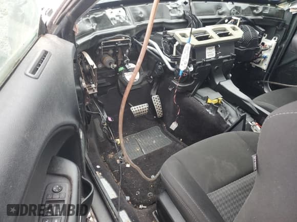 ✅ 2018 Dodge Challenger R/T Scat Pack • VIN: 2C3CDZFJ5JH128211 • Lot: 37340704. Wystawiony na Copart z przebiegiem Nie podano. Bezpłatny archiwum sprzedaży aukcyjnych z USA i szczegółowy raport historii pojazdu na DreamBid. Zdjęcie 8.