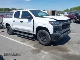 ✅ 2023 Chevrolet Colorado 2WD Work Truck • VIN: 1GCGSBEC3P1133430 • Лот: 42001554. Опубликован ранее на IAAI с пробегом 26 572 миль. Бесплатный доступ к архиву аукционных продаж из США и подробный отчёт об истории автомобиля на DreamBid. Изображение 1.