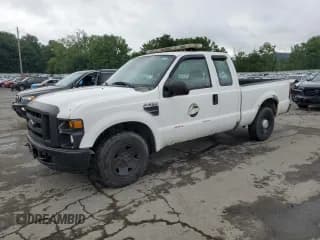 ✅ 2008 Ford F-250 XL • VIN: 1FTNX20598EE11811 • Lot: 67285205. Listed on Copart with 273,206 mi. Free auction sales archive from the USA and detailed vehicle history report at DreamBid. Image 1.