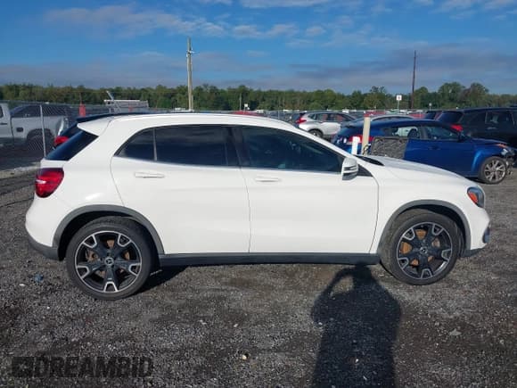 ✅ 2019 Mercedes-Benz GLA 250 • VIN: WDCTG4EB2KJ551287 • Лот: 43243524. Опубликован ранее на IAAI с пробегом 142 680 миль. Бесплатный доступ к архиву аукционных продаж из США и подробный отчёт об истории автомобиля на DreamBid. Изображение 13.