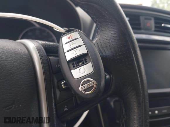 ✅ 2016 Nissan Maxima Platinum • VIN: 1N4AA6AP4GC421640 • Лот: 42817391. Опубликован ранее на IAAI с пробегом 161 728 миль. Бесплатный доступ к архиву аукционных продаж из США и подробный отчёт об истории автомобиля на DreamBid. Изображение 11.