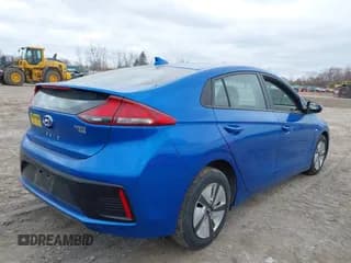 ✅ 2017 Hyundai Ioniq Blue • VIN: KMHC65LC7HU024102 • Lot: 42057067. Wystawiony na IAAI z przebiegiem 126 313 mil. Bezpłatny archiwum sprzedaży aukcyjnych z USA i szczegółowy raport historii pojazdu na DreamBid. Zdjęcie 4.