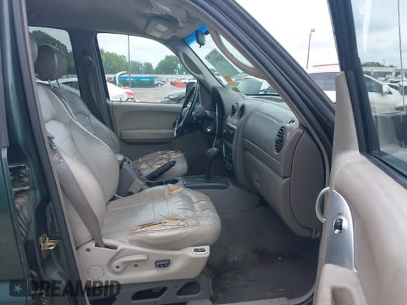 ✅ 2002 Jeep Liberty Limited • VIN: 1J4GK58K92W136102 • Lot: 42495373. Listed on IAAI with 199,347 mi. Free auction sales archive from the USA and detailed vehicle history report at DreamBid. Image 5.