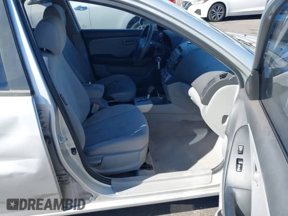 2007 Hyundai Elantra GLS z VIN KMHDU46D37U221663, wystawiony jako IAAI lot #43554726 z przebiegiem 125 874 mil mil oraz . Historia ofert i sprzedaży dostępna na DreamBid. Obrazek 5.