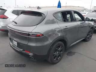 2024 Dodge Hornet R/T Plus z VIN ZACPDFDW9R3A20055, wystawiony jako IAAI lot #42033171 z przebiegiem Nie podano mil oraz . Historia ofert i sprzedaży dostępna na DreamBid. Obrazek 4.