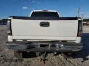 ✅ 2005 Chevrolet Silverado 2500HD Work Truck • VIN: 1GCHC29U75E307767 • Lot: 92182685. Wystawiony na Copart z przebiegiem 268 584 mil. Bezpłatny archiwum sprzedaży aukcyjnych z USA i szczegółowy raport historii pojazdu na DreamBid. Zdjęcie 6.