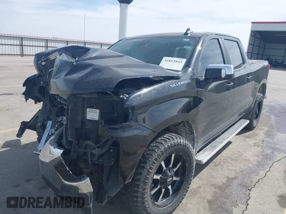✅ 2019 Chevrolet Silverado 1500 LT • VIN: 3GCPYDEK8KG116134 • Lot: 41815843. Wystawiony na IAAI z przebiegiem 116 756 mil. Bezpłatny archiwum sprzedaży aukcyjnych z USA i szczegółowy raport historii pojazdu na DreamBid. Zdjęcie 2.