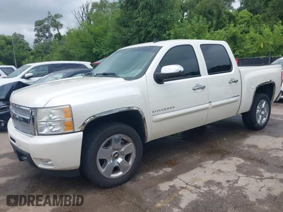 ✅ 2011 Chevrolet Silverado 1500 LTZ • VIN: 3GCPKTE35BG318496 • Lot: 42763809. Wystawiony na IAAI z przebiegiem 135 344 mil. Bezpłatny archiwum sprzedaży aukcyjnych z USA i szczegółowy raport historii pojazdu na DreamBid. Zdjęcie 20.