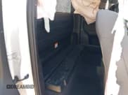 ✅ 2021 Toyota Tacoma SR • VIN: 3TYRX5GN7MT015507 • Lot: 41762340. Wystawiony na IAAI z przebiegiem 50 611 mil. Bezpłatny archiwum sprzedaży aukcyjnych z USA i szczegółowy raport historii pojazdu na DreamBid. Zdjęcie 8.