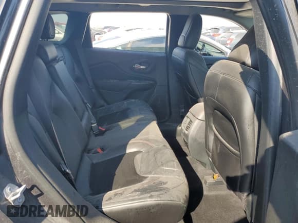 ✅ 2020 Jeep Cherokee Trailhawk Elite • VIN: 1C4PJMBX6LD583328 • Lot: 74449614. Wystawiony na Copart z przebiegiem Nie podano. Bezpłatny archiwum sprzedaży aukcyjnych z USA i szczegółowy raport historii pojazdu na DreamBid. Zdjęcie 11.