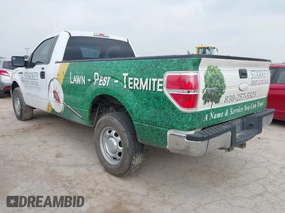 ✅ 2014 Ford F-150 XL • VIN: 1FTMF1CM3EKF20001 • Лот: 42278021. Опубликован ранее на IAAI с пробегом 173 637 миль. Бесплатный доступ к архиву аукционных продаж из США и подробный отчёт об истории автомобиля на DreamBid. Изображение 3.