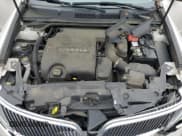 ✅ 2016 Lincoln MKS • VIN: 1LNHL9EK6GG603301 • Lot: 84414404. Wystawiony na Copart z przebiegiem 117 084 mil. Bezpłatny archiwum sprzedaży aukcyjnych z USA i szczegółowy raport historii pojazdu na DreamBid. Zdjęcie 11.