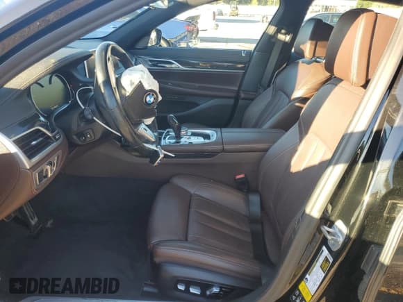 ✅ 2019 BMW 7 Series 740i xDrive • VIN: WBA7E4C53KGV71021 • Lot: 92045845. Listed on Copart with 118,607 mi. Free auction sales archive from the USA and detailed vehicle history report at DreamBid. Image 7.