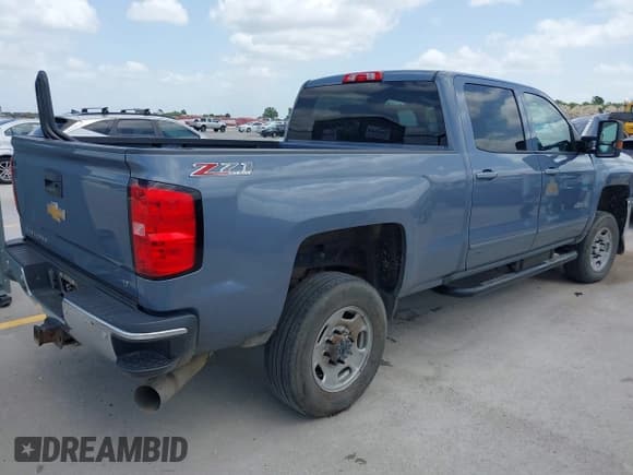 ✅ 2016 Chevrolet Silverado 2500HD LT • VIN: 1GC1KVE85GF165933 • Лот: 42554237. Опубликован ранее на IAAI с пробегом 244 064 миль. Бесплатный доступ к архиву аукционных продаж из США и подробный отчёт об истории автомобиля на DreamBid. Изображение 4.