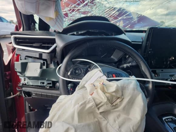 ✅ 2023 Toyota Corolla SE • VIN: 5YFS4MCE6PP143594 • Лот: 90639675. Опубликован ранее на Copart с пробегом Не указан. Бесплатный доступ к архиву аукционных продаж из США и подробный отчёт об истории автомобиля на DreamBid. Изображение 9.