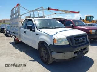✅ 2006 Ford F-150 XLT • VIN: 1FTVX12516NA97267 • Lot: 42838585. Wystawiony na IAAI z przebiegiem 303 796 mil. Bezpłatny archiwum sprzedaży aukcyjnych z USA i szczegółowy raport historii pojazdu na DreamBid. Zdjęcie 1.