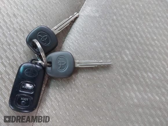 ✅ 2006 Toyota Highlander Limited • VIN: JTEEP21A260138194 • Лот: 43617067. Опубликован ранее на IAAI с пробегом 239 190 миль. Бесплатный доступ к архиву аукционных продаж из США и подробный отчёт об истории автомобиля на DreamBid. Изображение 11.