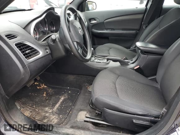 ✅ 2013 Dodge Avenger SE • VIN: 1C3CDZAB2DN720645 • Лот: 82443584. Опубликован ранее на Copart с пробегом 131 002 миль. Бесплатный доступ к архиву аукционных продаж из США и подробный отчёт об истории автомобиля на DreamBid. Изображение 7.