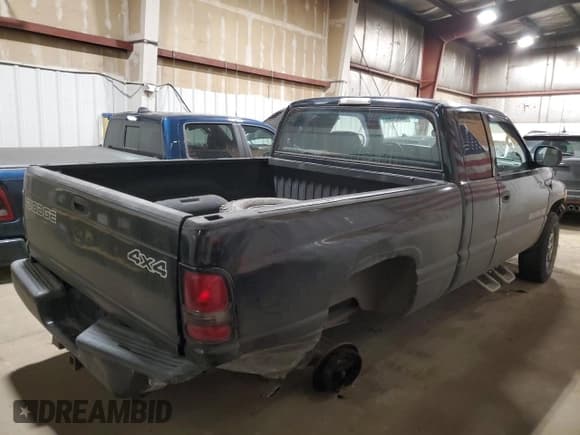 ✅ 2001 Dodge 1500 • VIN: 3B7HF13Z31M264958 • Lot: 90492485. Wystawiony na Copart z przebiegiem 90 877 mil. Bezpłatny archiwum sprzedaży aukcyjnych z USA i szczegółowy raport historii pojazdu na DreamBid. Zdjęcie 3.