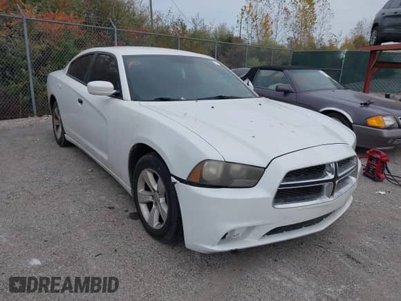 ✅ 2012 Dodge Charger SE • VIN: 2C3CDXBG9CH214445 • Lot: 43583603. Wystawiony na IAAI z przebiegiem 231 762 mil. Bezpłatny archiwum sprzedaży aukcyjnych z USA i szczegółowy raport historii pojazdu na DreamBid. Zdjęcie 1.