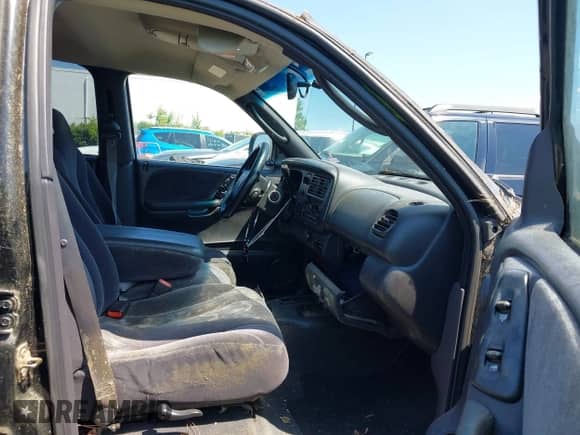 ✅ 2000 Dodge Dakota Sport • VIN: 1B7GL2AZ1YS730255 • Лот: 42826219. Размещён на IAAI с пробегом 190 037 миль миль. Получите бесплатный доступ к архиву аукционных продаж из США и посмотрите подробный отчёт об истории автомобиля на DreamBid. Изображение 5.