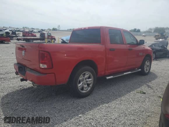 2013 Ram 1500 Express z VIN 1C6RR6KTXDS561265, wystawiony jako Copart lot #70894635 z przebiegiem 136 903 mil mil oraz Czysty tytuł • Clean title. Historia ofert i sprzedaży dostępna na DreamBid. Obrazek 3.