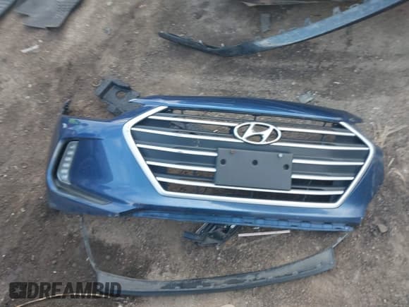 ✅ 2017 Hyundai Elantra Limited • VIN: 5NPD84LF5HH203675 • Lot: 43383132. Listed on IAAI with 97,209 mi. Free auction sales archive from the USA and detailed vehicle history report at DreamBid. Image 11.