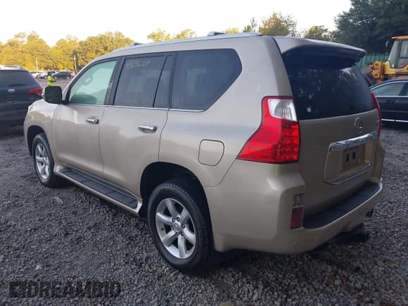 ✅ 2011 Lexus GX 460 • VIN: JTJBM7FX6B5031623 • Lot: 43296109. Listed on IAAI with 212,918 mi. Free auction sales archive from the USA and detailed vehicle history report at DreamBid. Image 3.