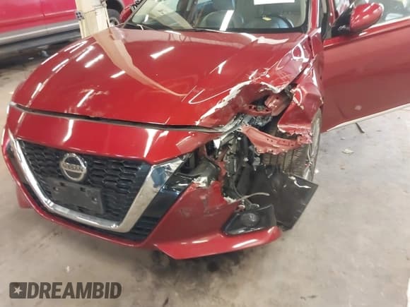 ✅ 2019 Nissan Altima Platinum • VIN: 1N4BL4FW9KN302661 • Lot: 41848039. Listed on IAAI with 68,466 mi. Free auction sales archive from the USA and detailed vehicle history report at DreamBid. Image 6.