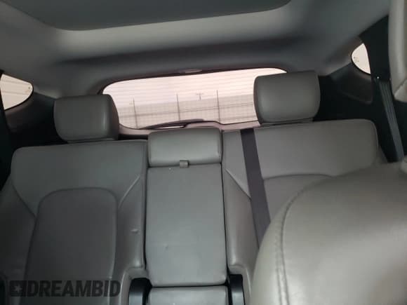 ✅ 2017 Hyundai Santa Fe Ultimate • VIN: 5XYZWDLA9HG413638 • Лот: 56983724. Опубликован ранее на Copart с пробегом 101 687 миль. Бесплатный доступ к архиву аукционных продаж из США и подробный отчёт об истории автомобиля на DreamBid. Изображение 10.