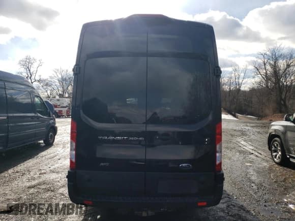 ✅ 2022 Ford Transit • VIN: 1FTBF4W84NKA16967 • Lot: 53837335. Wystawiony na Copart z przebiegiem 53 887 mil. Bezpłatny archiwum sprzedaży aukcyjnych z USA i szczegółowy raport historii pojazdu na DreamBid. Zdjęcie 6.