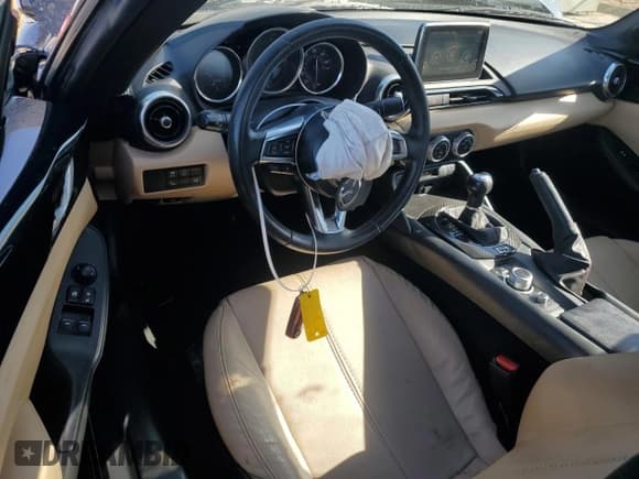 ✅ 2017 Mazda MX-5 Miata Grand Touring • VIN: JM1NDAD76H0121912 • Lot: 71248455. Listed on Copart with 71,526 mi. Free auction sales archive from the USA and detailed vehicle history report at DreamBid. Image 8.