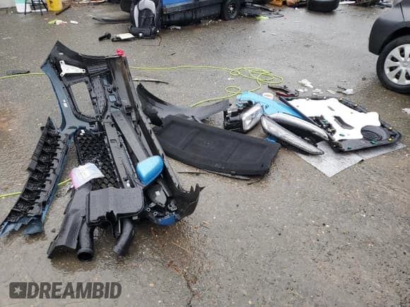 ✅ 2018 Hyundai Kona SE • VIN: KM8K12AA2JU123006 • Лот: 38733814. Опубликован ранее на Copart с пробегом 60 228 миль. Бесплатный доступ к архиву аукционных продаж из США и подробный отчёт об истории автомобиля на DreamBid. Изображение 12.