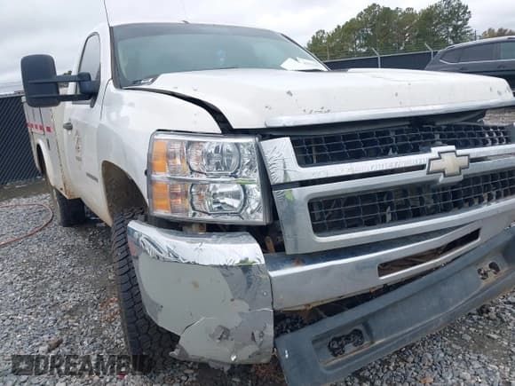 ✅ 2010 Chevrolet Silverado 2500HD Work Truck • VIN: 1GC3KVBG5AF115495 • Lot: 43522977. Listed on IAAI with 337,693 mi. Free auction sales archive from the USA and detailed vehicle history report at DreamBid. Image 17.