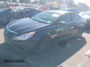 ✅ 2013 Hyundai Sonata GLS • VIN: 5NPEB4AC2DH553290 • Лот: 43305927. Опубликован ранее на IAAI с пробегом 231 170 миль. Бесплатный доступ к архиву аукционных продаж из США и подробный отчёт об истории автомобиля на DreamBid. Изображение 2.