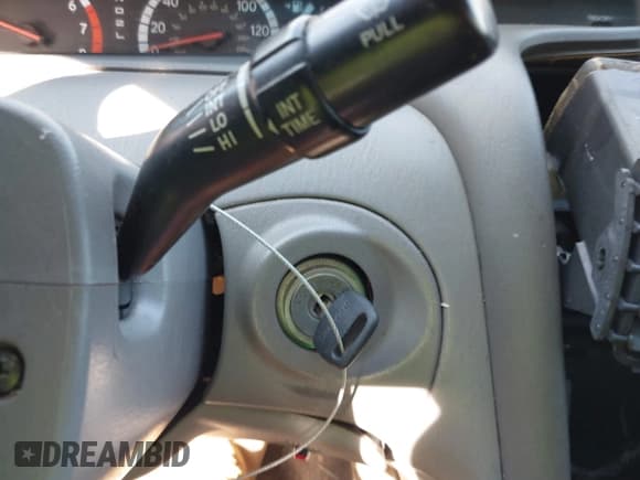 ✅ 2001 Toyota Avalon XLS • VIN: 4T1BF28B91U184563 • Лот: 43325365. Опубликован ранее на IAAI с пробегом 215 088 миль. Бесплатный доступ к архиву аукционных продаж из США и подробный отчёт об истории автомобиля на DreamBid. Изображение 11.