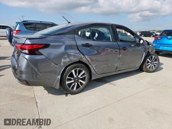 ✅ 2025 Nissan Versa S • VIN: 3N1CN8DV6SL849156 • Лот: 90328665. Опубликован ранее на Copart с пробегом 9 814 миль. Бесплатный доступ к архиву аукционных продаж из США и подробный отчёт об истории автомобиля на DreamBid. Изображение 3.