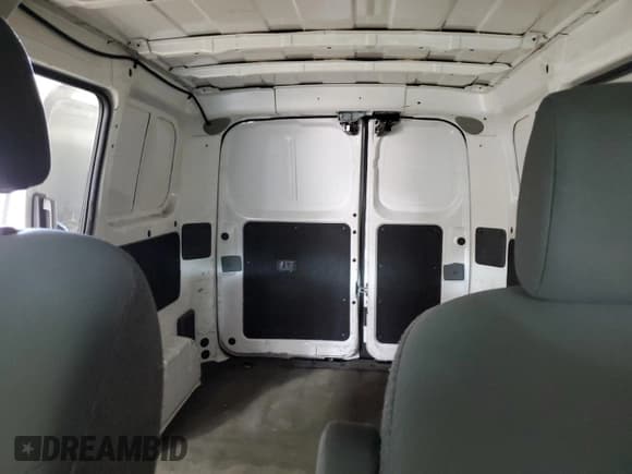 ✅ 2017 Nissan NV200 SV • VIN: 3N6CM0KN8HK695601 • Лот: 84565345. Опубликован ранее на Copart с пробегом 251 781 миль. Бесплатный доступ к архиву аукционных продаж из США и подробный отчёт об истории автомобиля на DreamBid. Изображение 10.