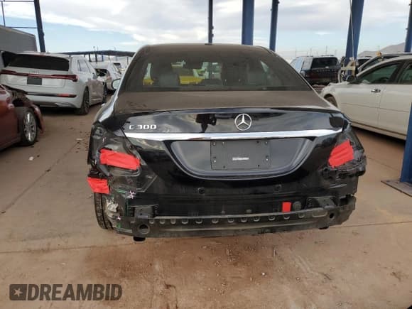 ✅ 2019 Mercedes-Benz C 300 • VIN: 55SWF8DB4KU307158 • Lot: 92496355. Listed on Copart with 56,351 mi. Free auction sales archive from the USA and detailed vehicle history report at DreamBid. Image 6.