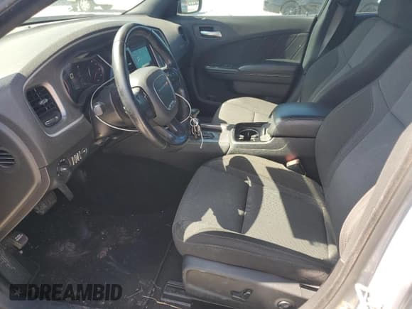 ✅ 2020 Dodge Charger SXT • VIN: 2C3CDXBG9LH195864 • Lot: 84933885. Wystawiony na Copart z przebiegiem 117 589 mil. Bezpłatny archiwum sprzedaży aukcyjnych z USA i szczegółowy raport historii pojazdu na DreamBid. Zdjęcie 7.